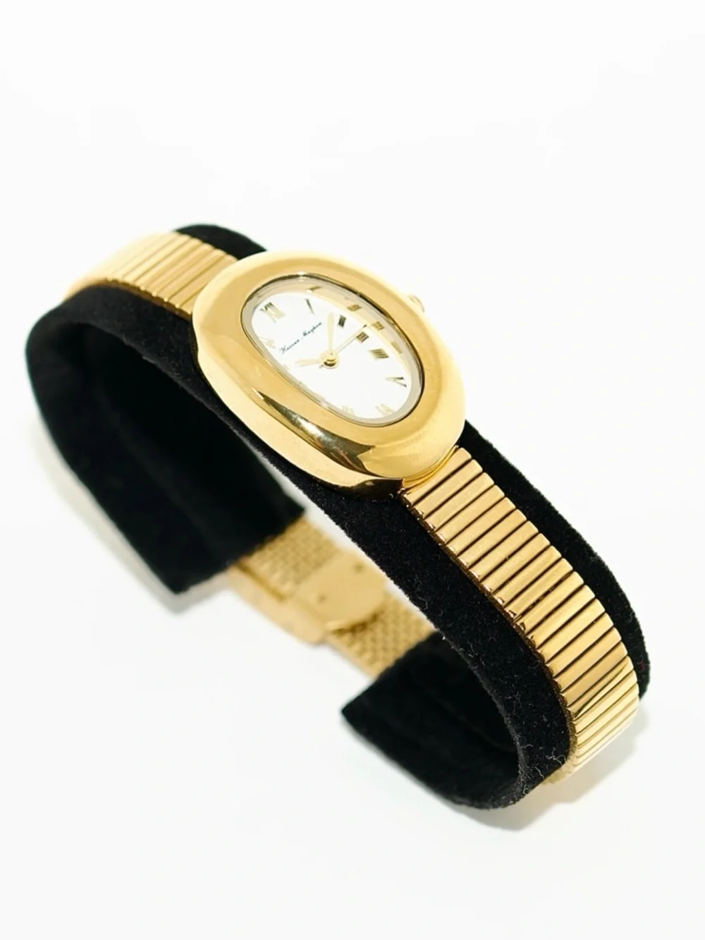 Heaven Mayhem Amara Gold Oval Women's Watch with Roman Analog Dial Classic